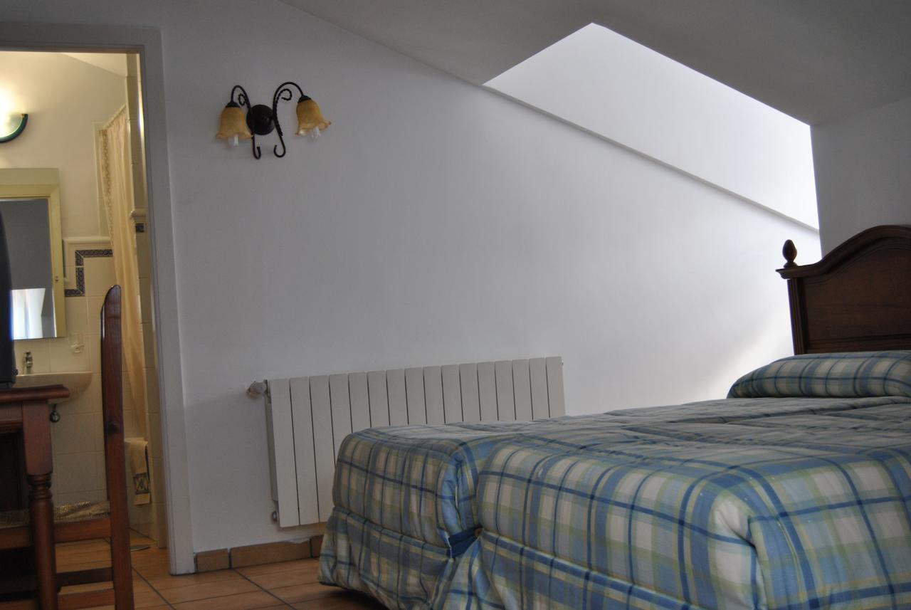 Hostal Rural Amador Puente de Vadillos Værelse billede